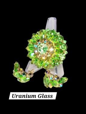 Vtg Uranium Glass & Peridot Rhinestone Parure - 4 Tiered Demi